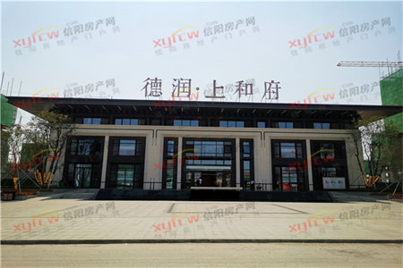城东凤凰苑多层黄金楼层送车库飞机户型3室2厅